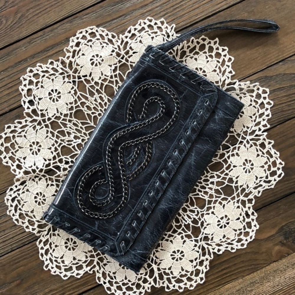 Giannini gorgeous crinkled faux Leather clutch